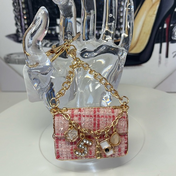 Handbags - Keychain new pink purse